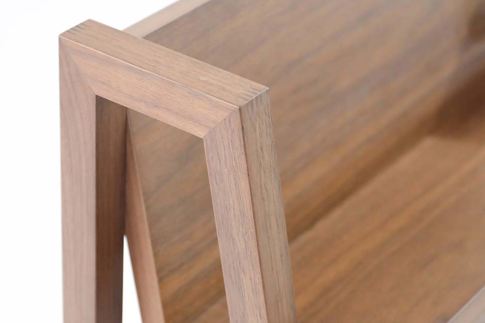 木製本棚は素材にこだわっておしゃれに見せよう