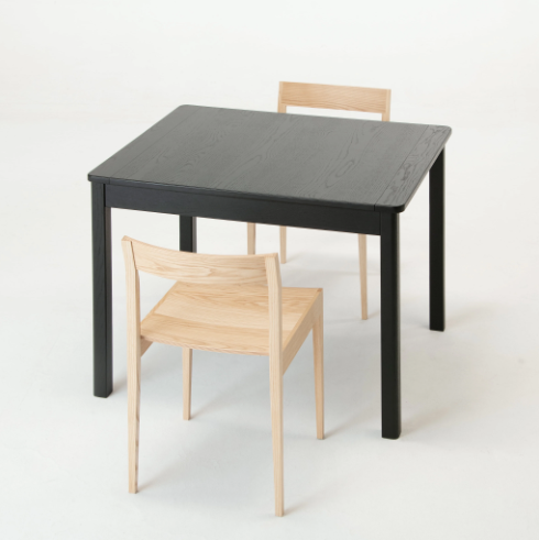 北海道・旭川の家具メーカー「WOW」のエクステンションテーブル